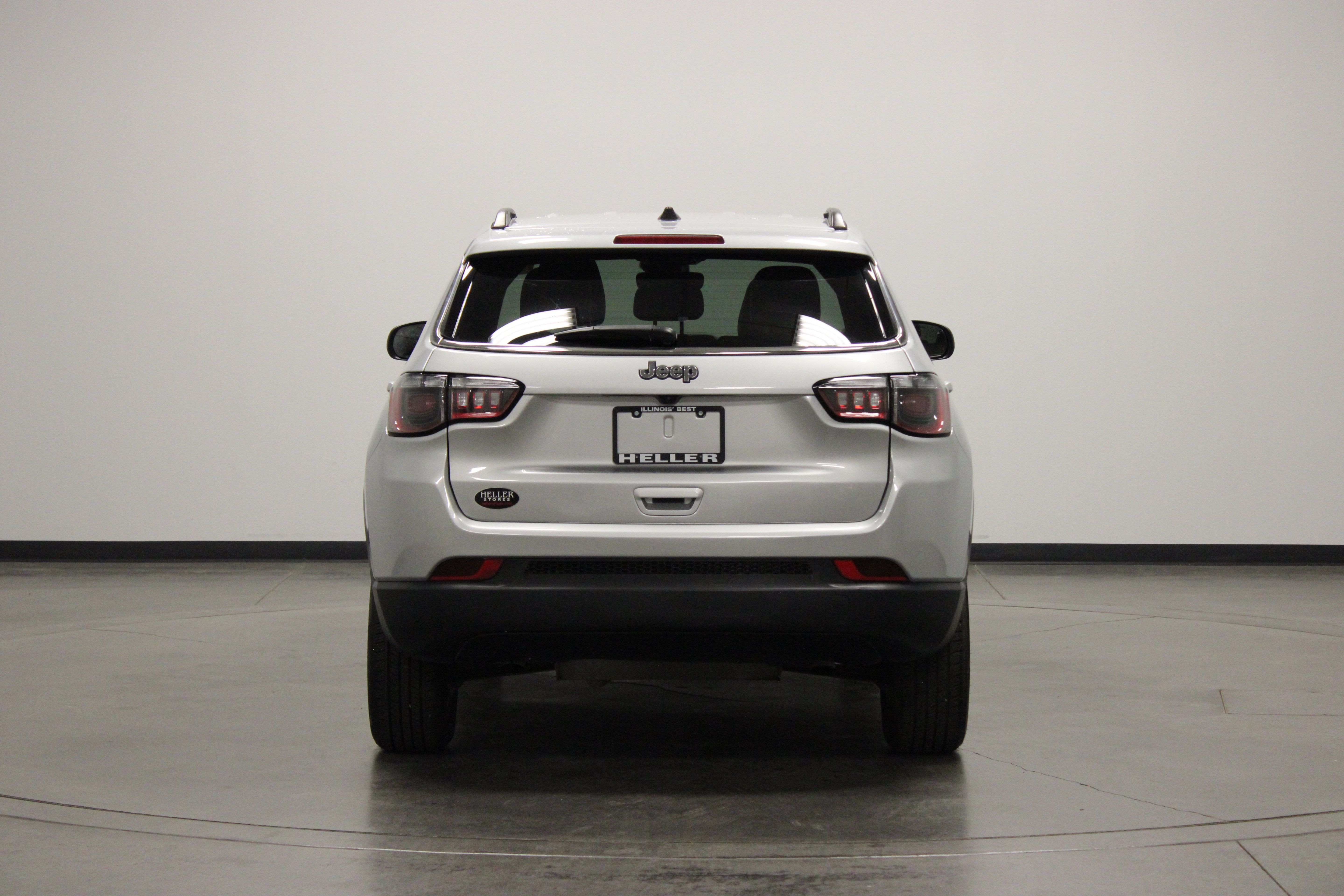 Used 2024 Jeep Compass Latitude AWD/4WD image 7
