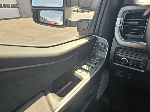 New 2025 Ford F350 Lariat w/ Lariat Ultimate Package image 28