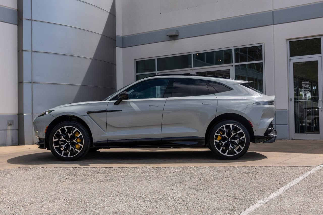 Used 2023 Aston Martin DBX 707 AWD/4WD image 21