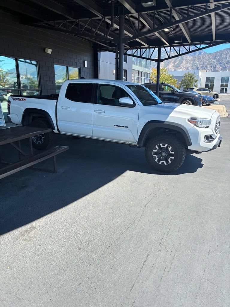 Used 2021 Toyota Tacoma TRD Off-Road w/ Blackout Package (TMS) AWD/4WD image 24