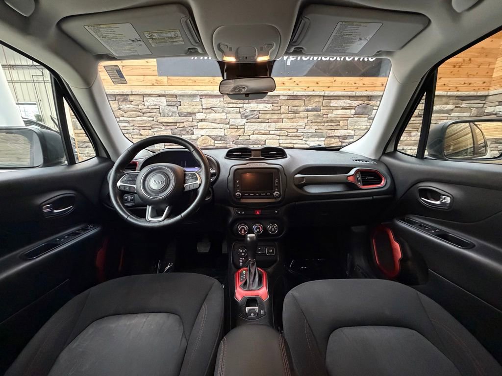 Used 2016 Jeep Renegade Trailhawk AWD/4WD image 16
