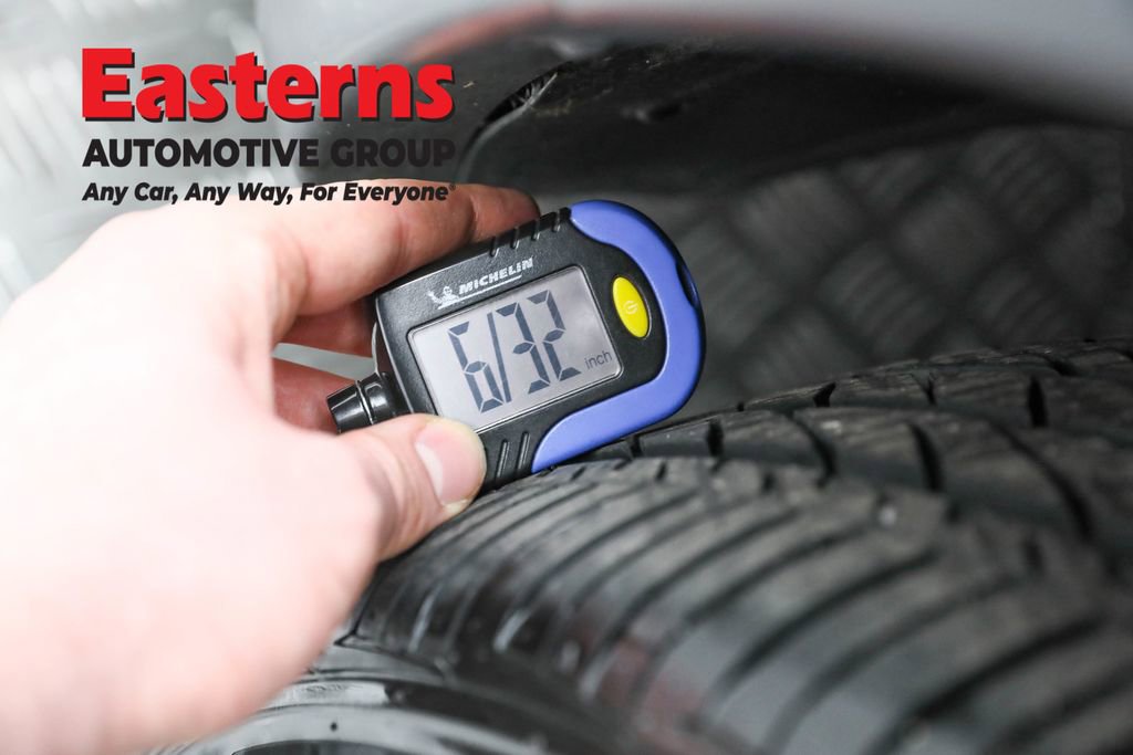 Used 2018 Buick Encore Essence w/ Experience Buick Package image 28