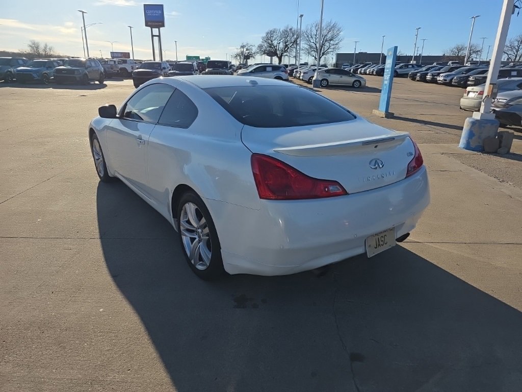 Used 2010 INFINITI G37 x w/ Premium Pkg image 8