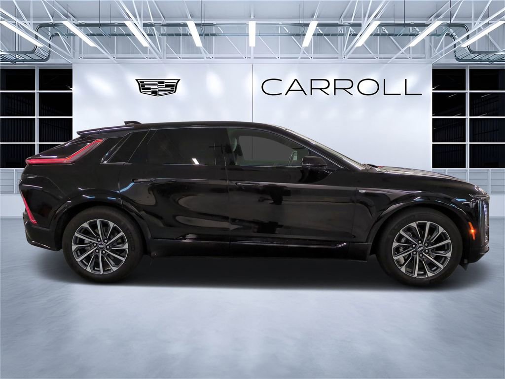 Used 2024 Cadillac Lyriq Sport image 2