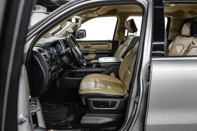 Used 2019 RAM 1500 Limited w/ Advanced Safety Group AWD/4WD image 4
