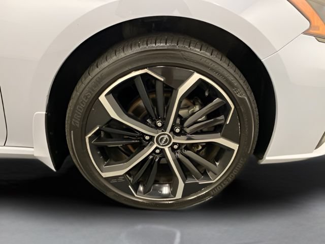Used 2024 Nissan Altima 2.5 SR w/ SR Premium Package AWD/4WD image 31