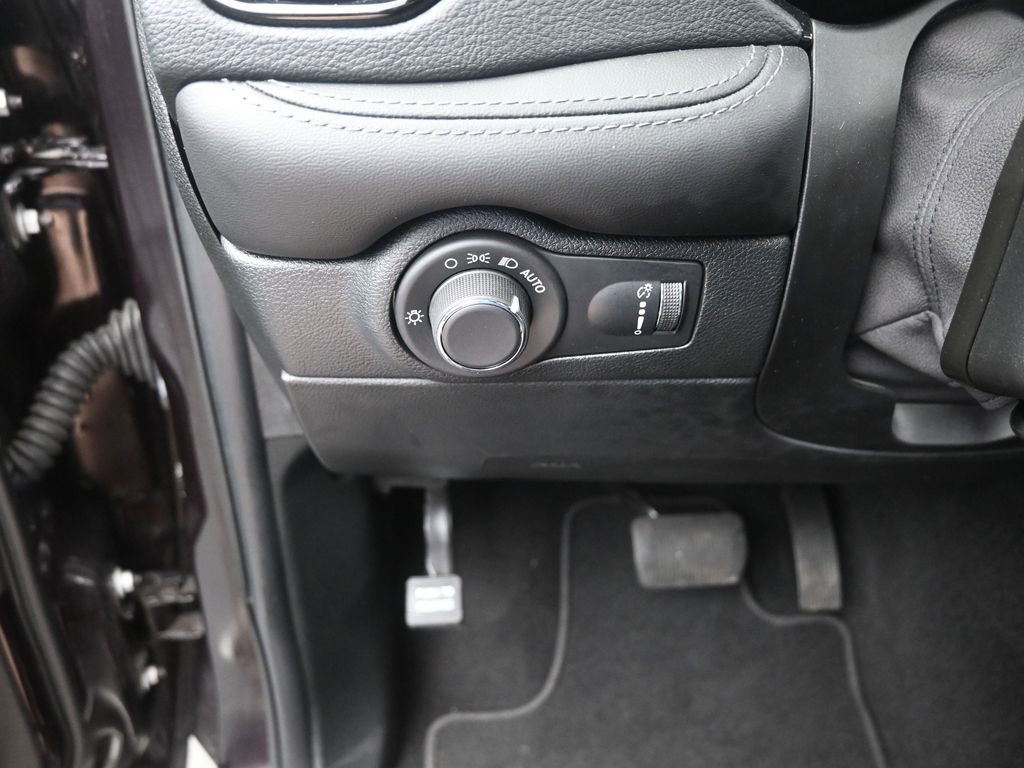 Used 2024 Dodge Durango SXT AWD/4WD image 33