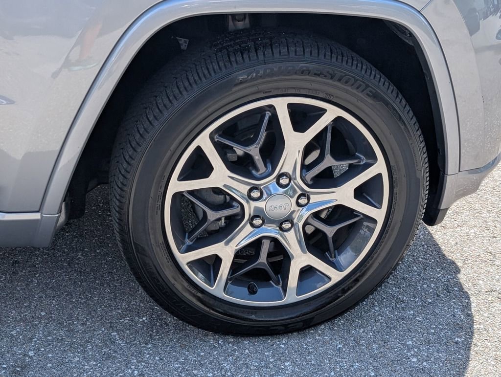 Used 2019 Jeep Grand Cherokee Overland image 9
