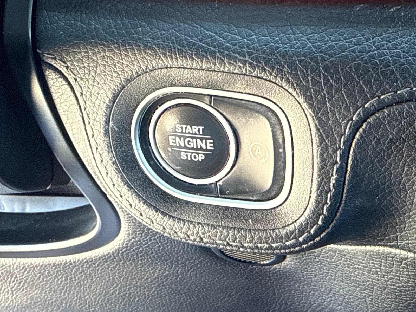 Used 2024 Mercedes-Benz GLE 350 4MATIC image 36