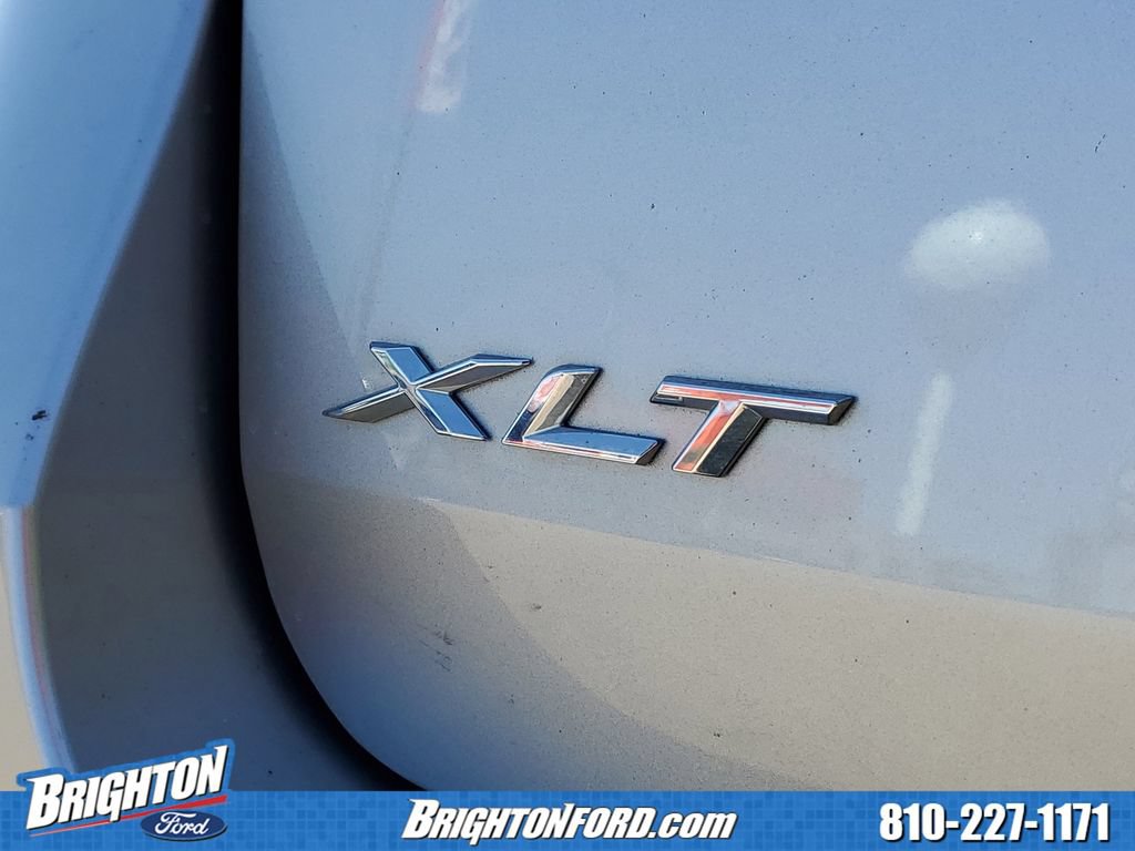 Used 2023 Ford Explorer XLT w/ Equipment Group 202A AWD/4WD image 5