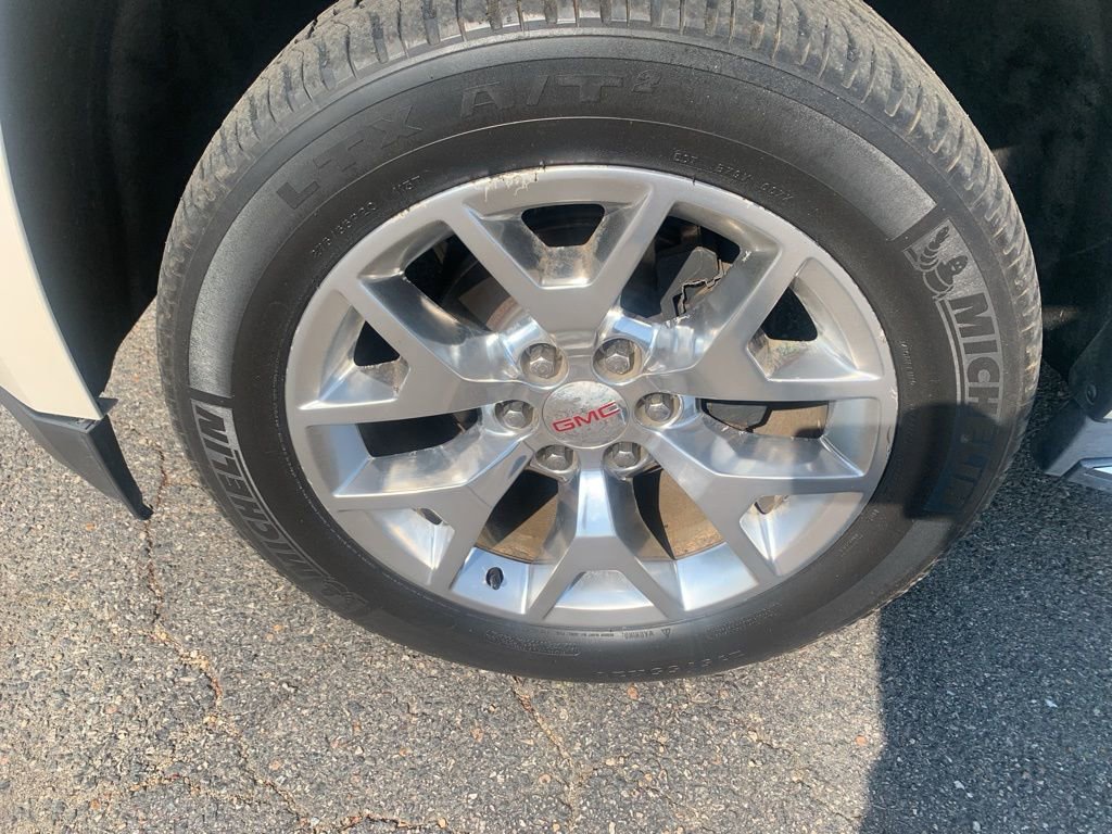 Used 2015 GMC Yukon SLT w/ Open Road Package AWD/4WD image 18