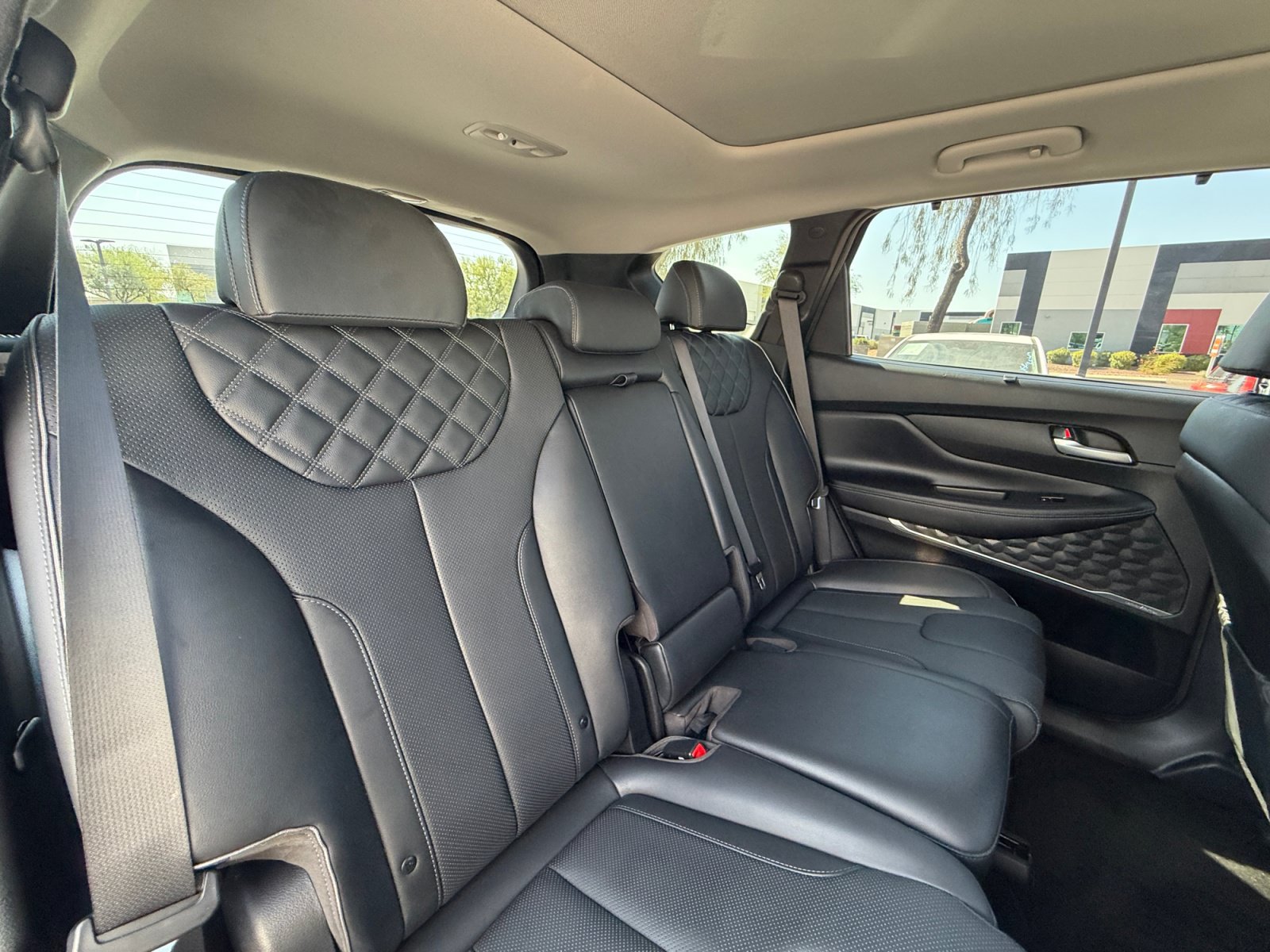 Used 2022 Hyundai Santa Fe SEL Premium AWD/4WD image 18