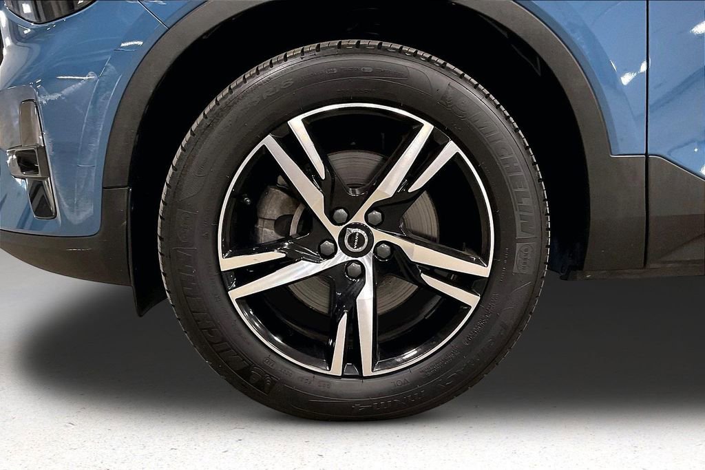 Certified 2023 Volvo XC40 B5 Plus w/ Climate Package AWD/4WD image 34