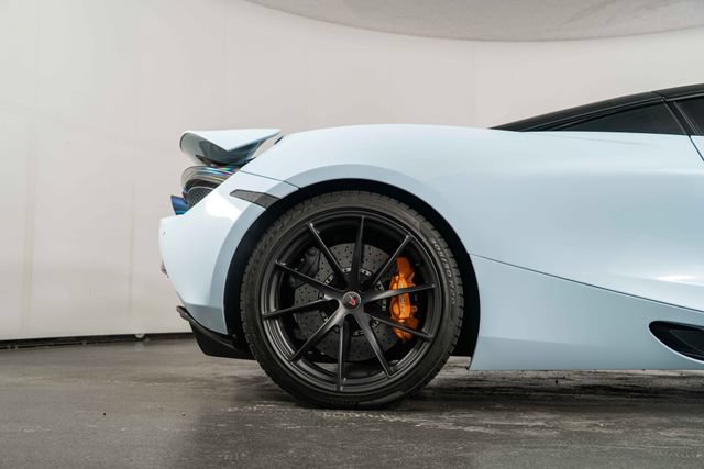 Used 2018 McLaren 720S Performance RWD image 10