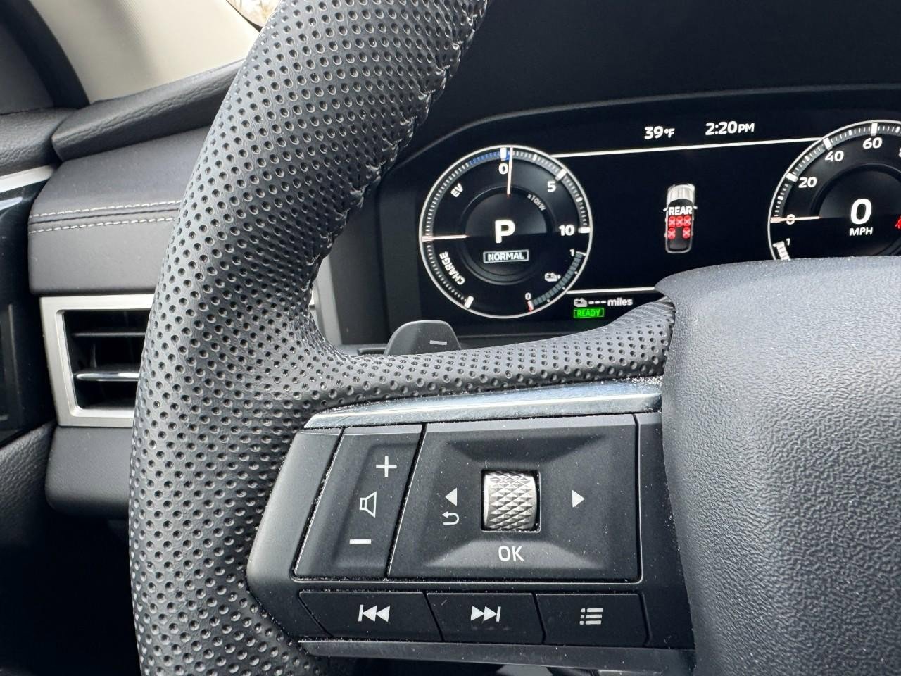 Used 2023 Mitsubishi Outlander SE image 20