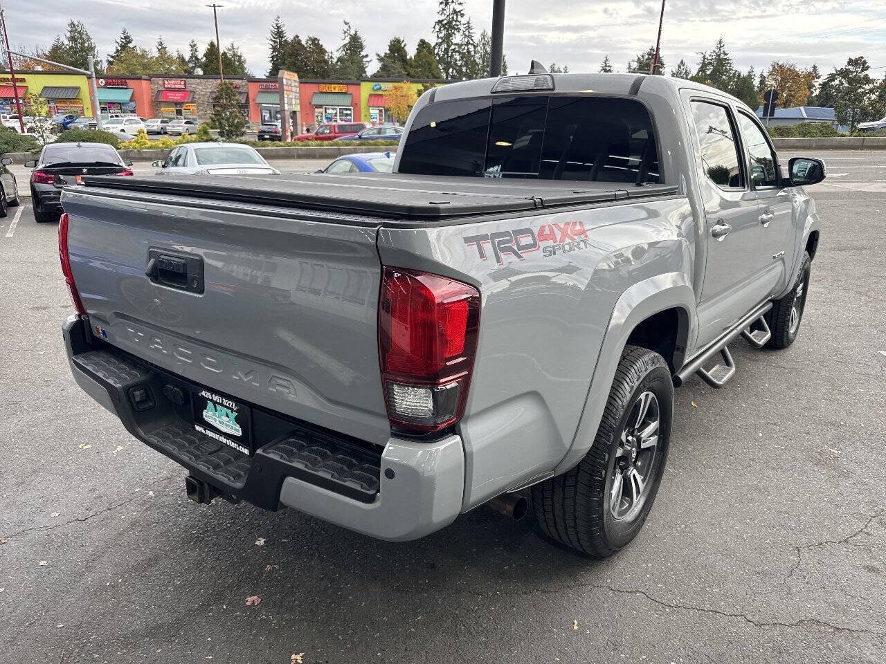 Used 2019 Toyota Tacoma TRD Sport AWD/4WD image 7