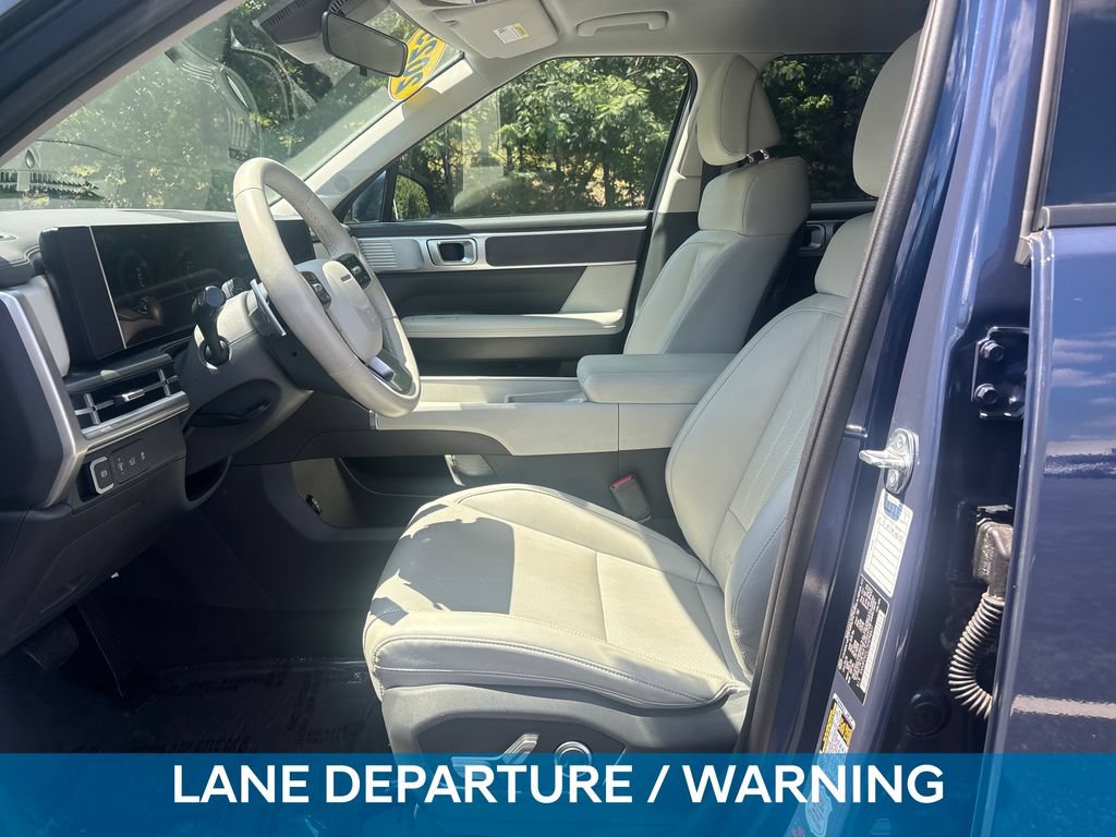 Used 2025 Hyundai Santa Fe SEL FWD image 13