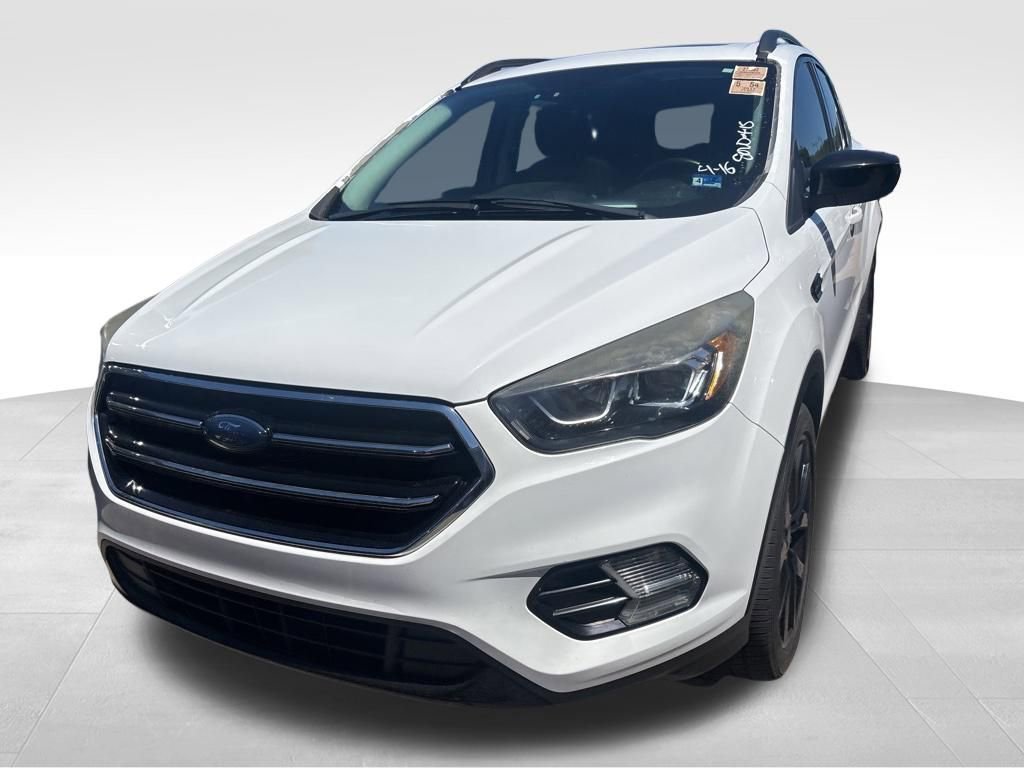 Used 2017 Ford Escape SE w/ Equipment Group 201A AWD/4WD video 2