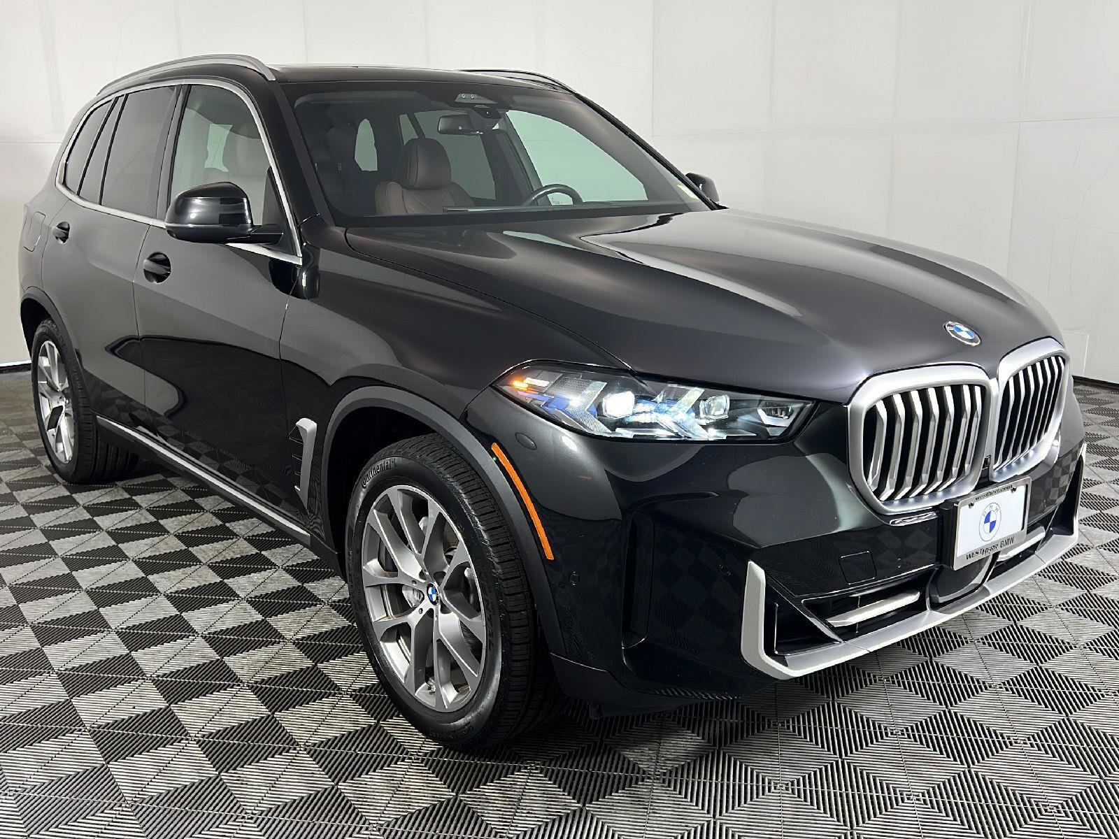 Used 2025 BMW X5 xDrive40i w/ Premium Package AWD/4WD image 12