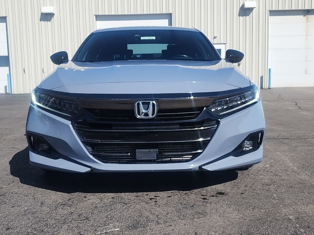 Used 2022 Honda Accord Sport image 2