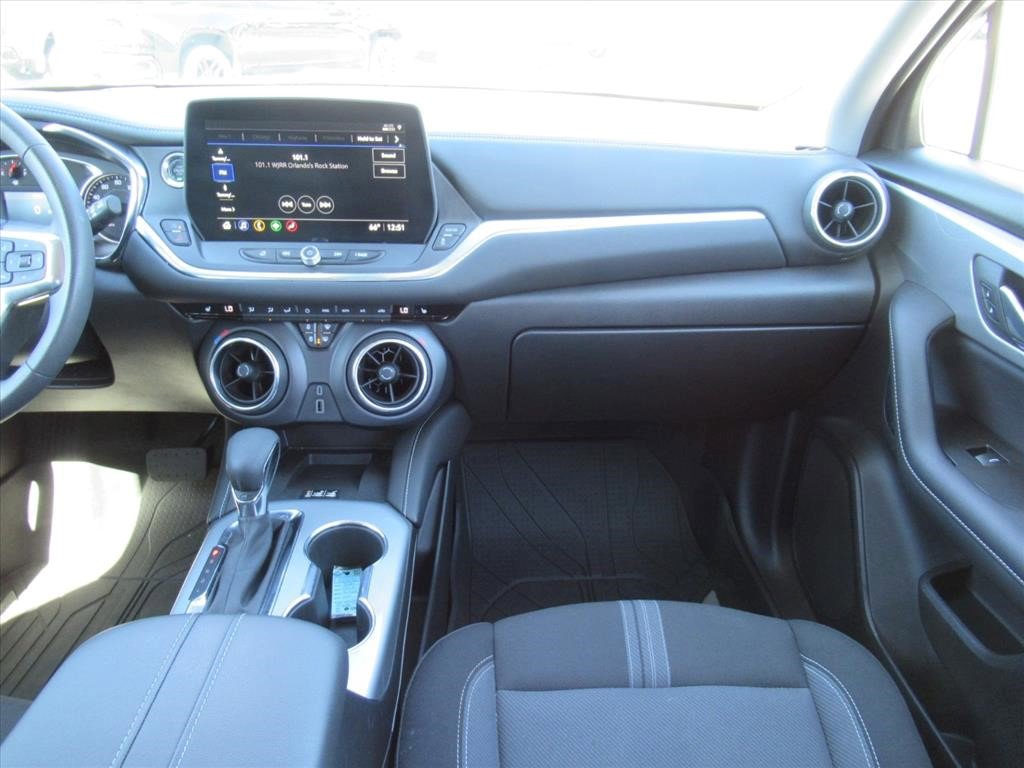 Certified 2024 Chevrolet Blazer LT w/ Convenience Package image 13