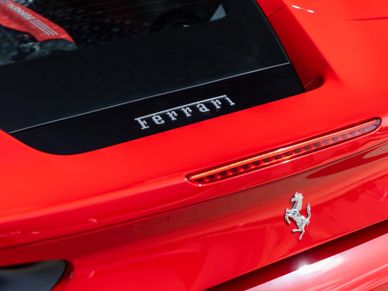 Used 2017 Ferrari 488 GTB RWD image 15