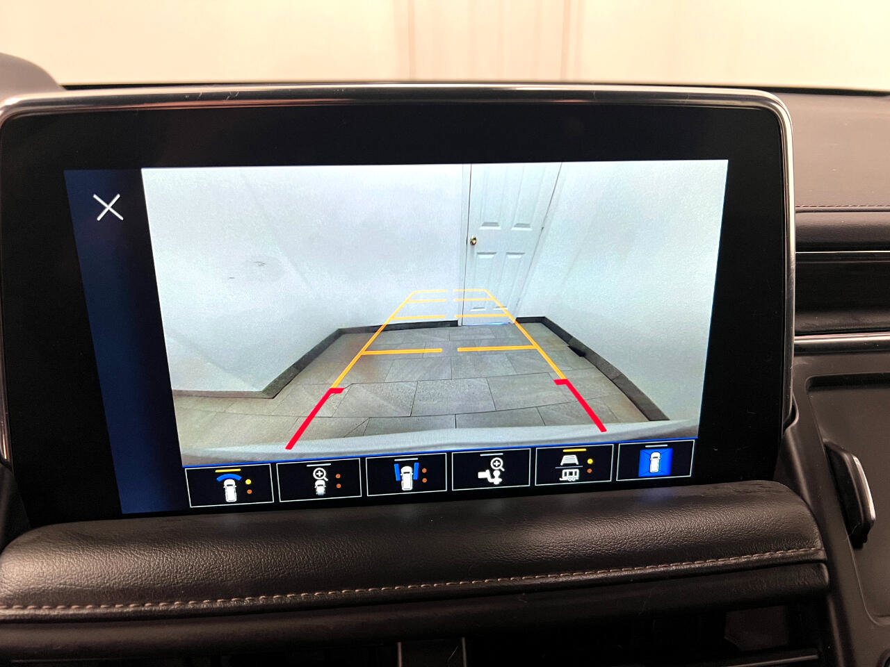 Used 2024 Chevrolet Tahoe High Country image 43