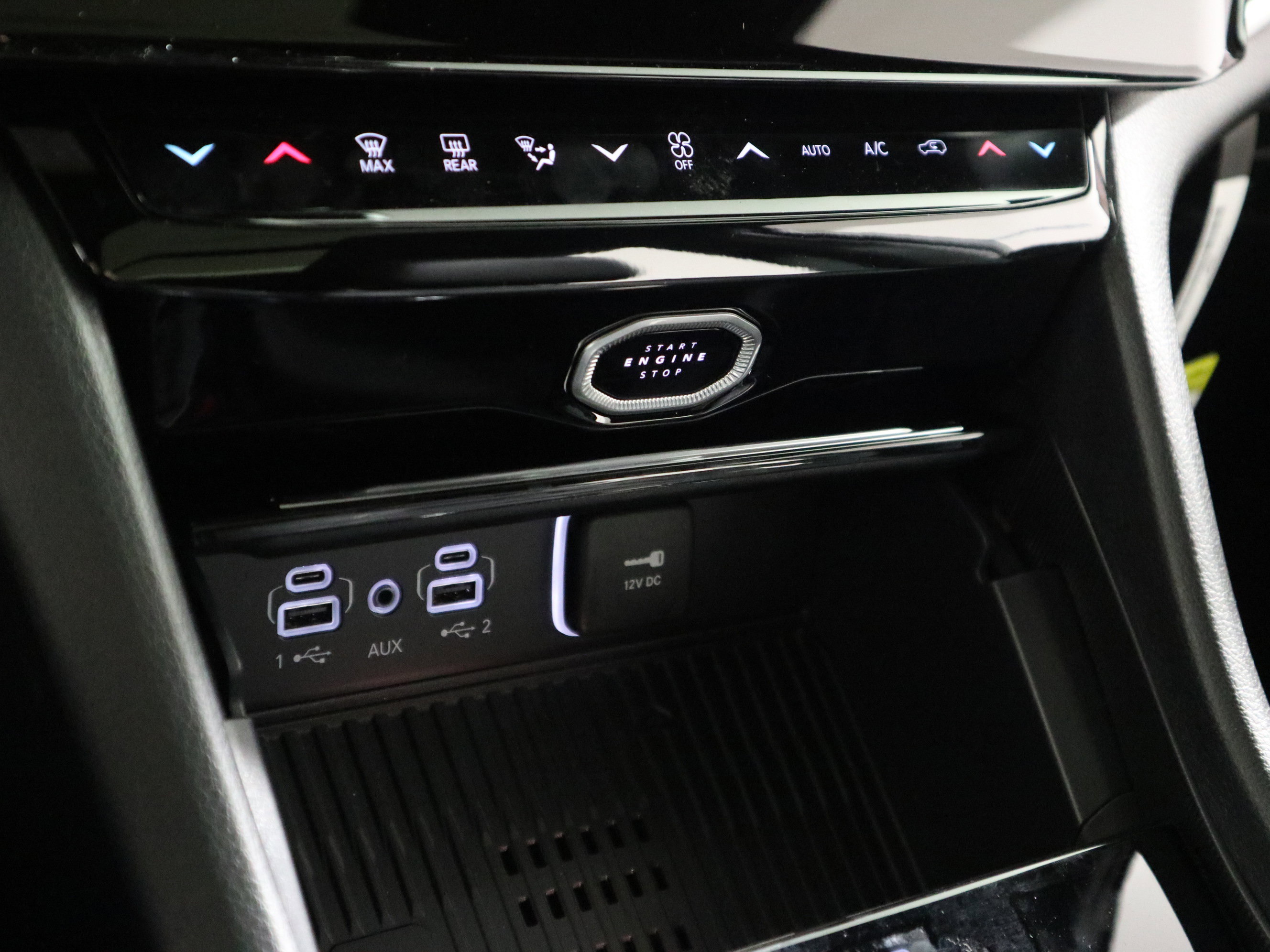 New 2026 Jeep Grand Cherokee Limited AWD/4WD image 25