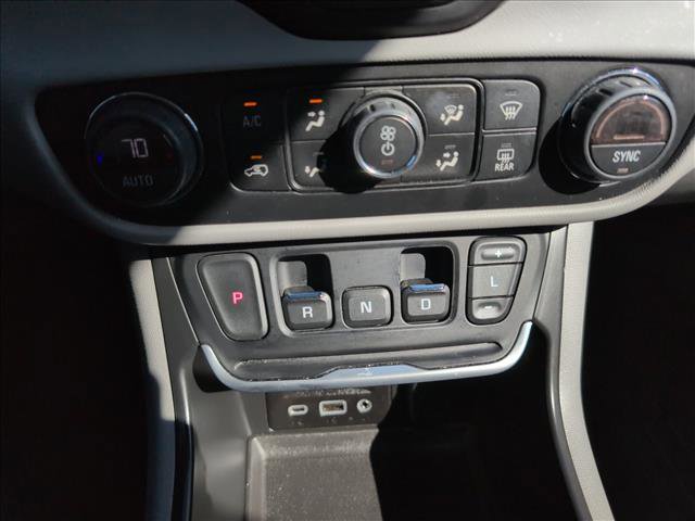 Used 2019 GMC Terrain SLT w/ Preferred Package image 28