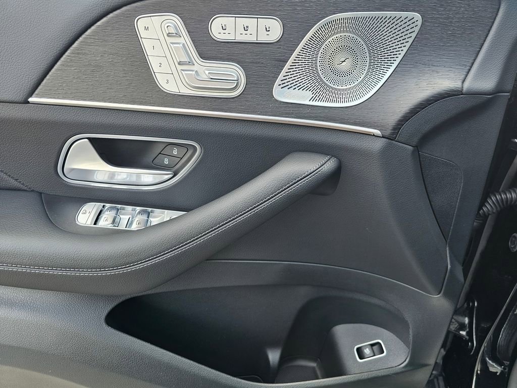Used 2026 Mercedes-Benz GLS 450 4MATIC image 16