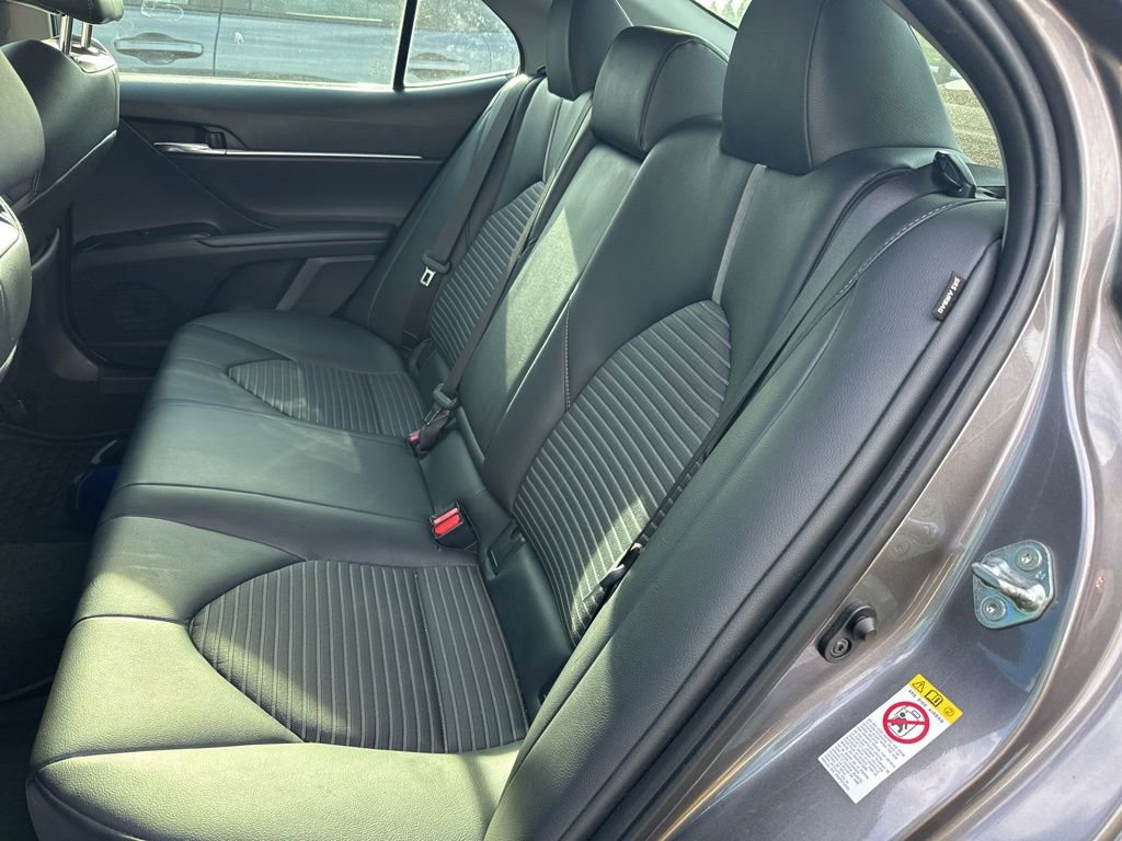 Used 2018 Toyota Camry SE image 7