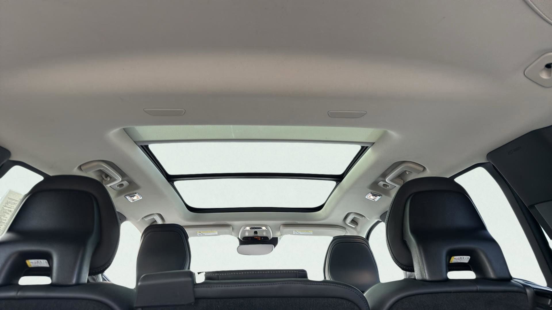 Used 2022 Volvo XC90 T6 Inscription w/ Climate Package image 27