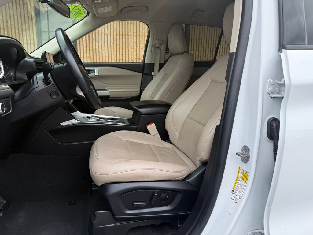 Used 2022 Ford Explorer Limited w/ Equipment Group 301A RWD image 14