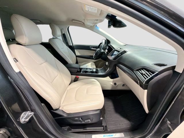 Used 2019 Ford Edge Titanium w/ Cold Weather Package image 24