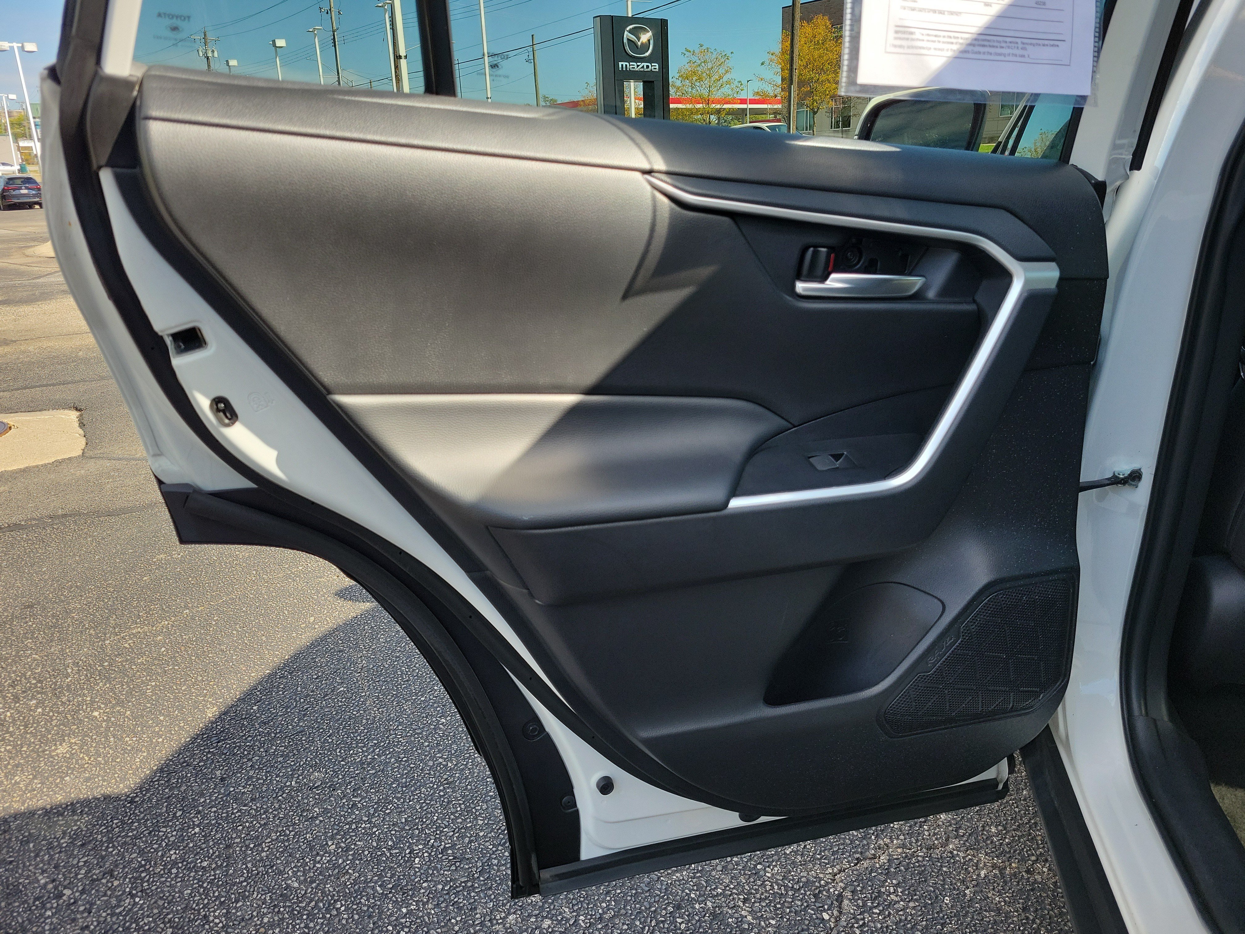 Used 2024 Toyota RAV4 XLE FWD image 15