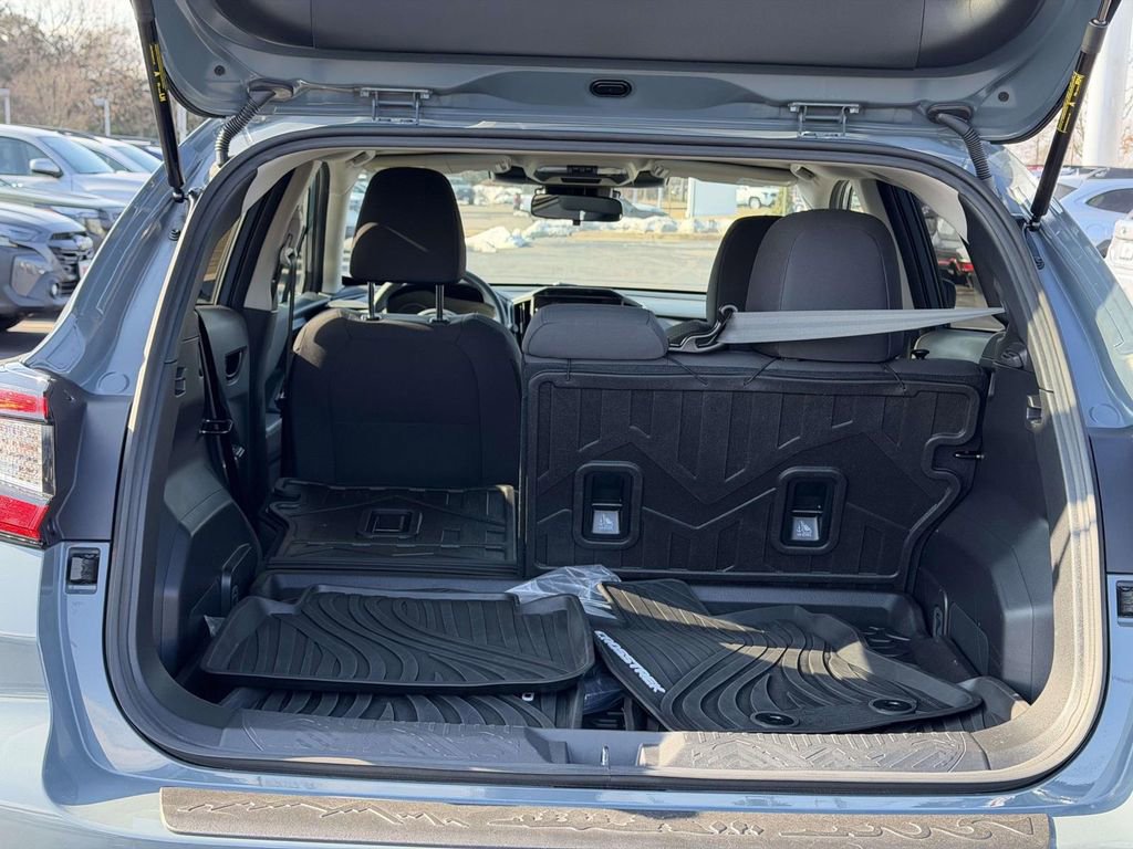 Used 2025 Subaru Outback Premium image 14