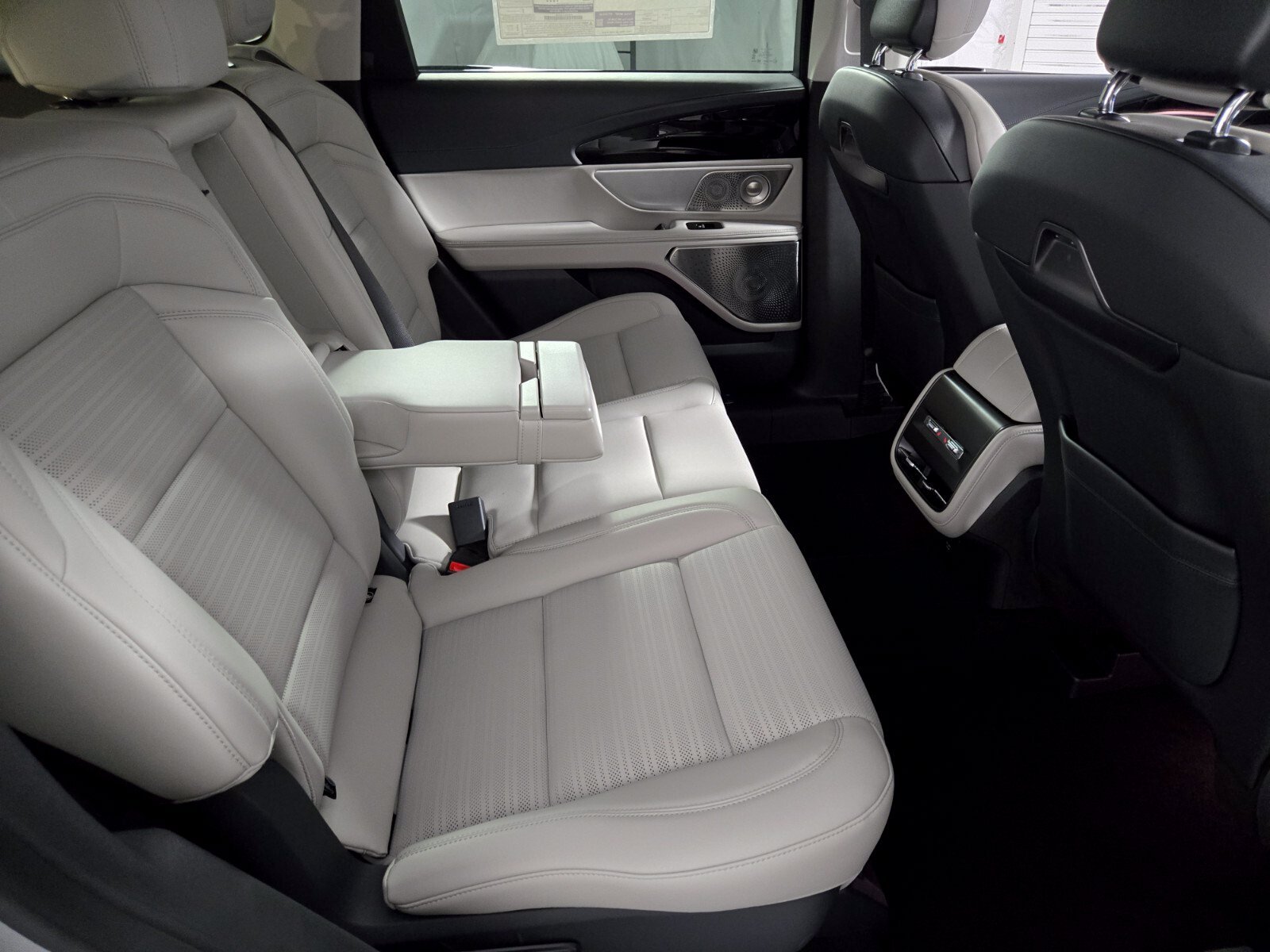 New 2026 Lincoln Nautilus Reserve AWD/4WD image 19