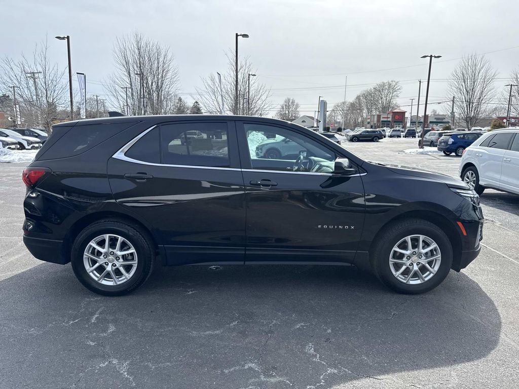 Used 2023 Chevrolet Equinox LT w/ Driver Convenience Package image 9