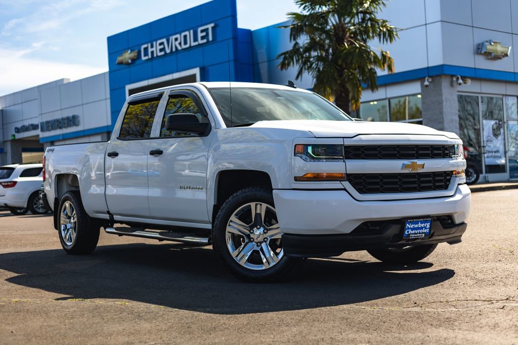 Used 2018 Chevrolet Silverado 1500 Custom w/ Custom Value Package AWD/4WD image 1