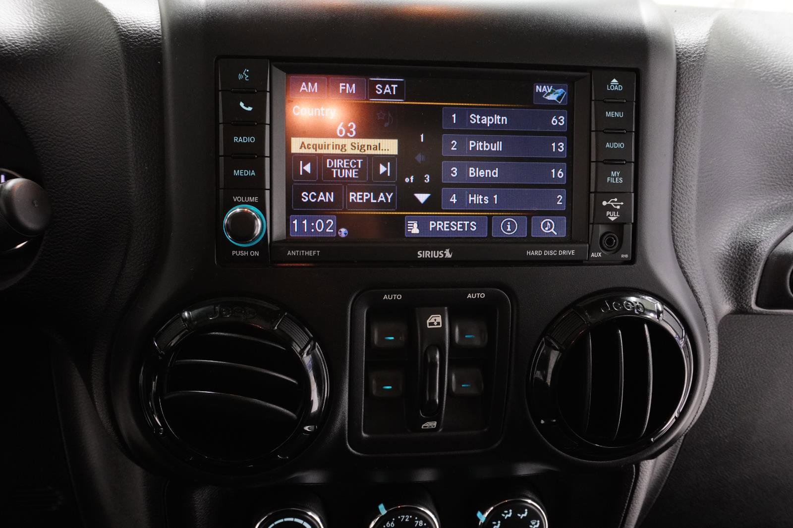 Used 2015 Jeep Wrangler Altitude image 24