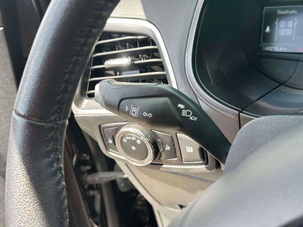 Used 2024 Ford Edge SEL image 23