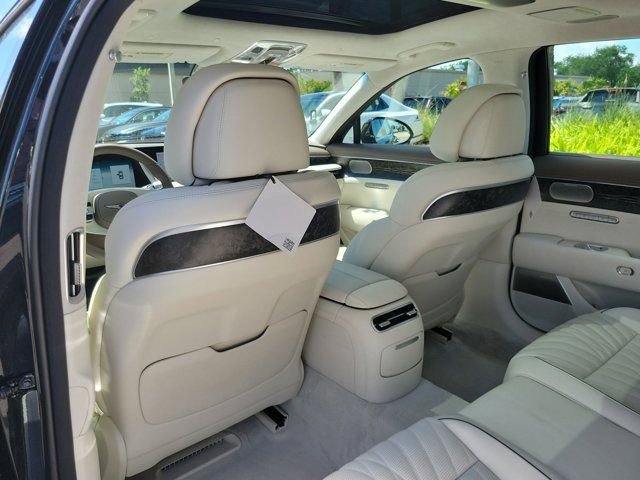 Used 2025 Genesis G90 3.5T image 9