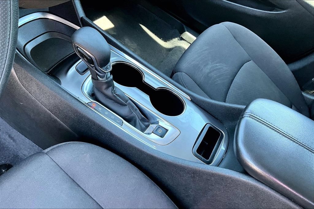 Used 2023 Chevrolet Malibu LT FWD image 15