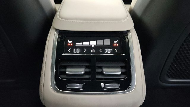 Certified 2026 Volvo XC90 B6 Plus w/ Protection Package AWD/4WD image 31