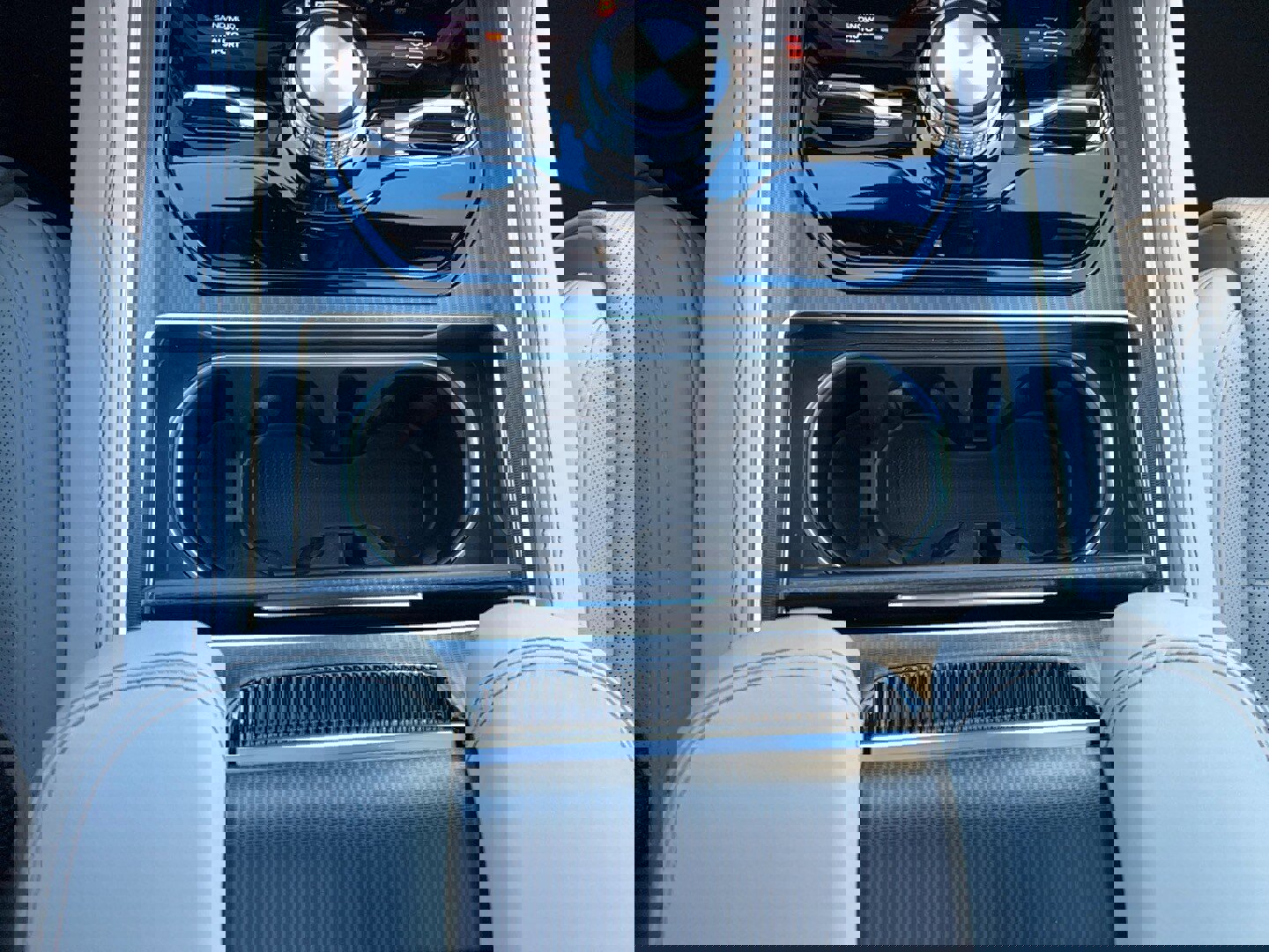 New 2026 Jeep Grand Wagoneer Summit w/ Rear Seat Video Group I image 22