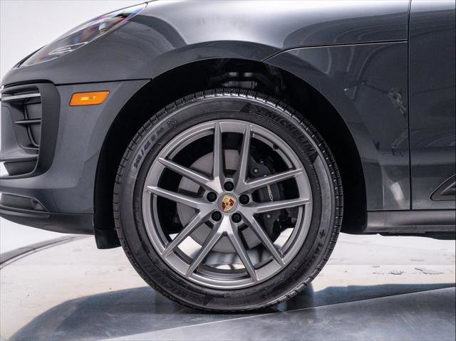 Used 2024 Porsche Macan image 13