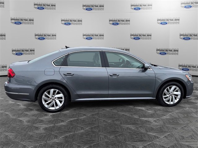 Used 2018 Volkswagen Passat 2.0T SE image 6