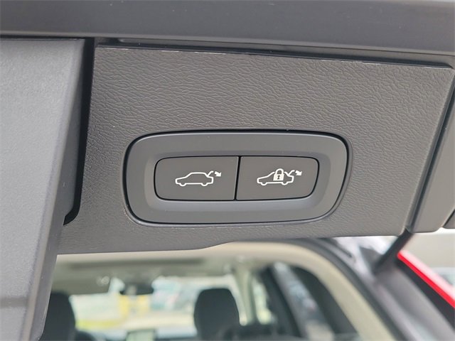 New 2026 Volvo XC60 B5 Plus w/ Protection Package Premier image 9