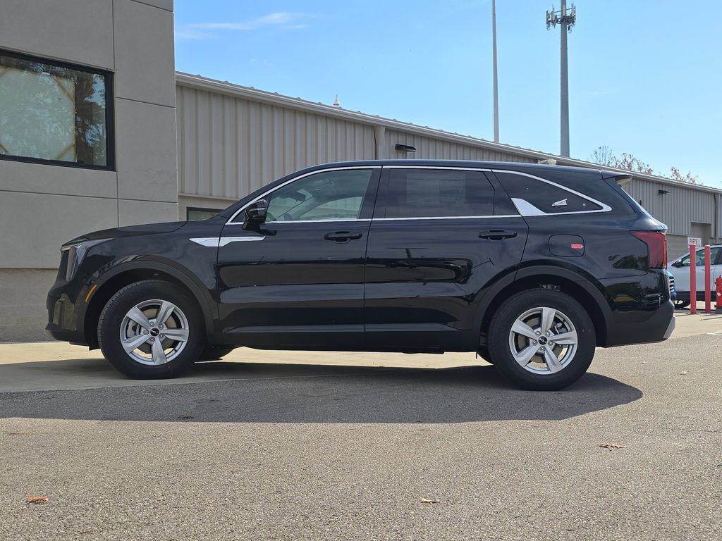 New 2026 Kia Sorento LX image 16