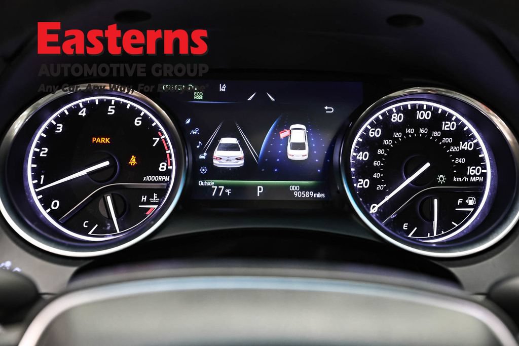 Used 2018 Toyota Camry XLE w/ Driver Assist Package FWD image 18